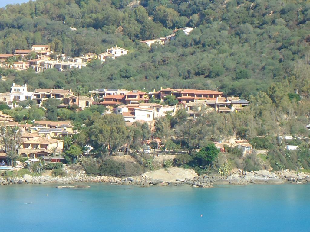 Residence Appartamenti Caffarena Àrbatax Exteriör bild