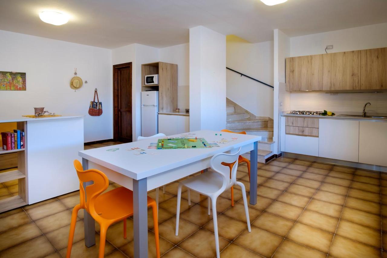 Residence Appartamenti Caffarena Àrbatax Exteriör bild