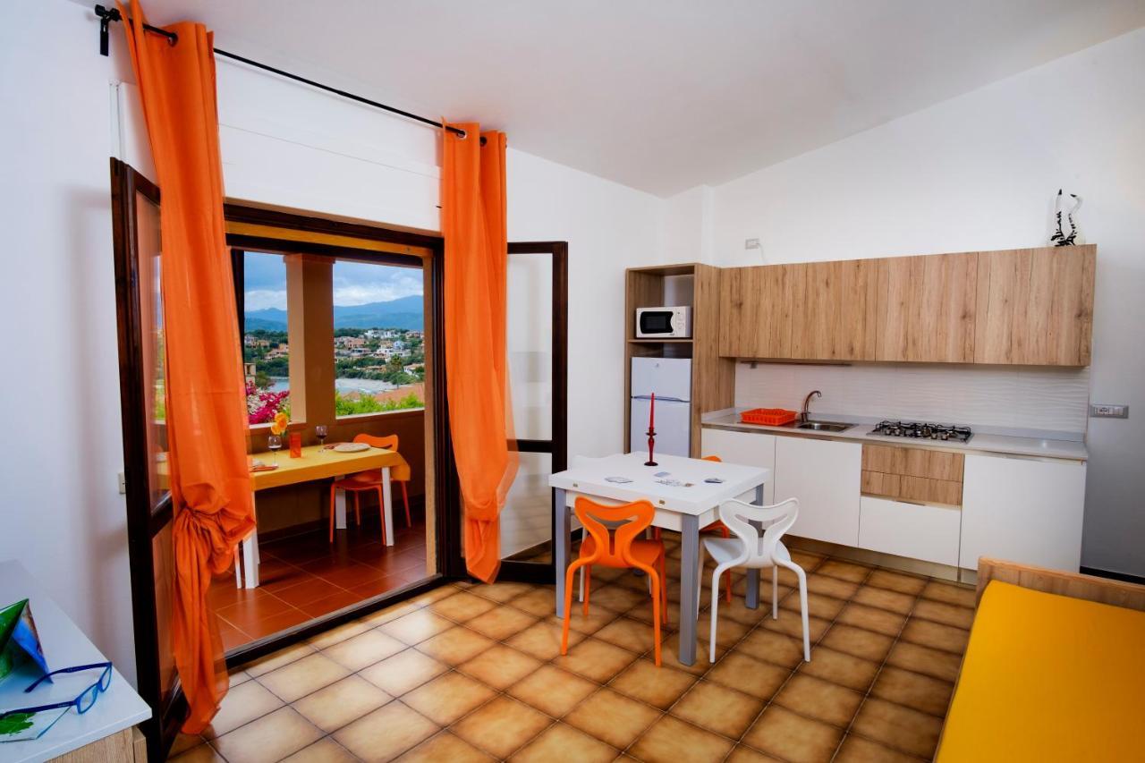 Residence Appartamenti Caffarena Àrbatax Exteriör bild