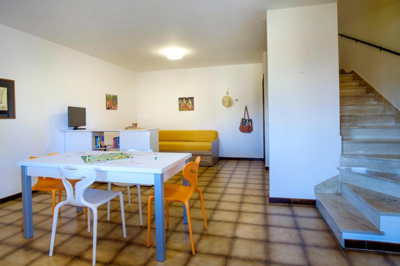 Residence Appartamenti Caffarena Àrbatax Exteriör bild