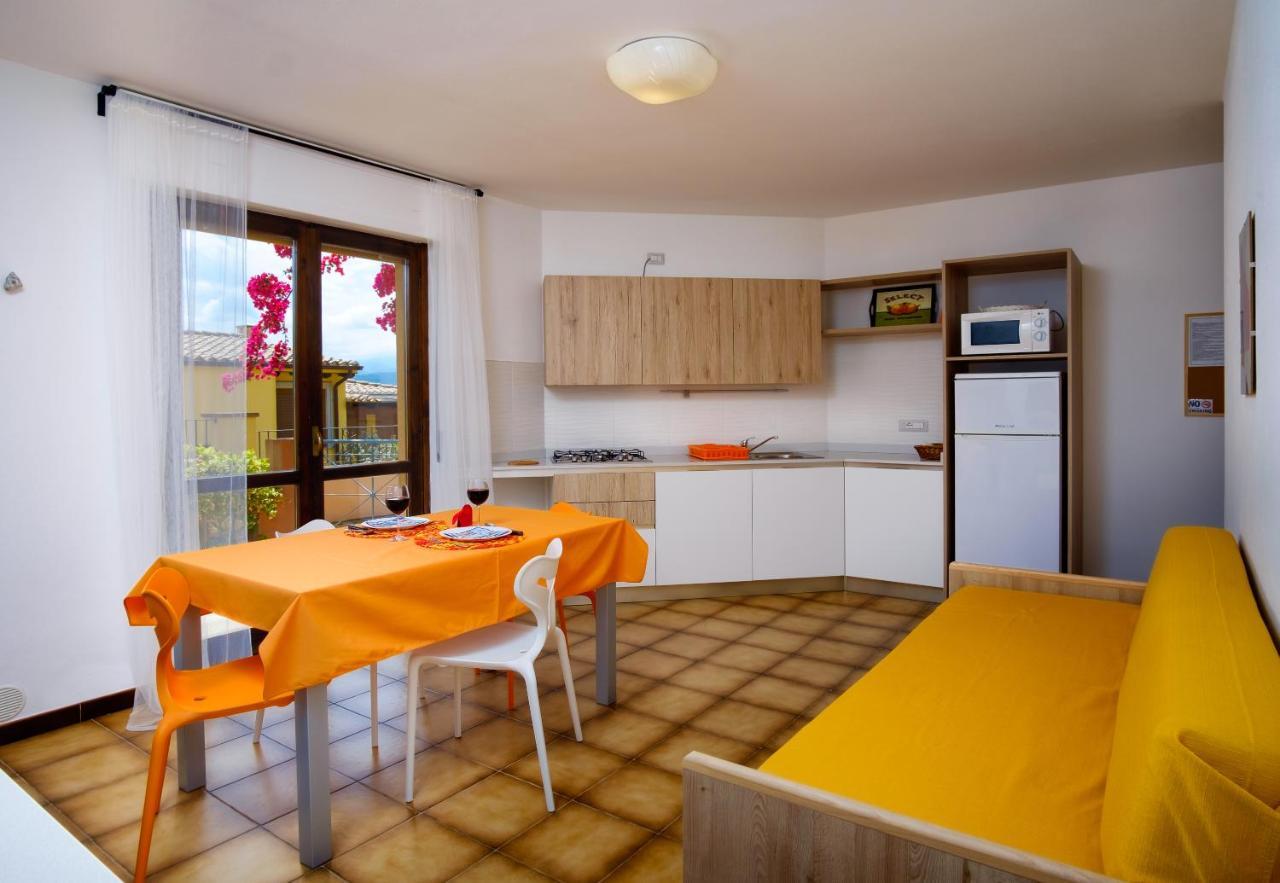 Residence Appartamenti Caffarena Àrbatax Exteriör bild