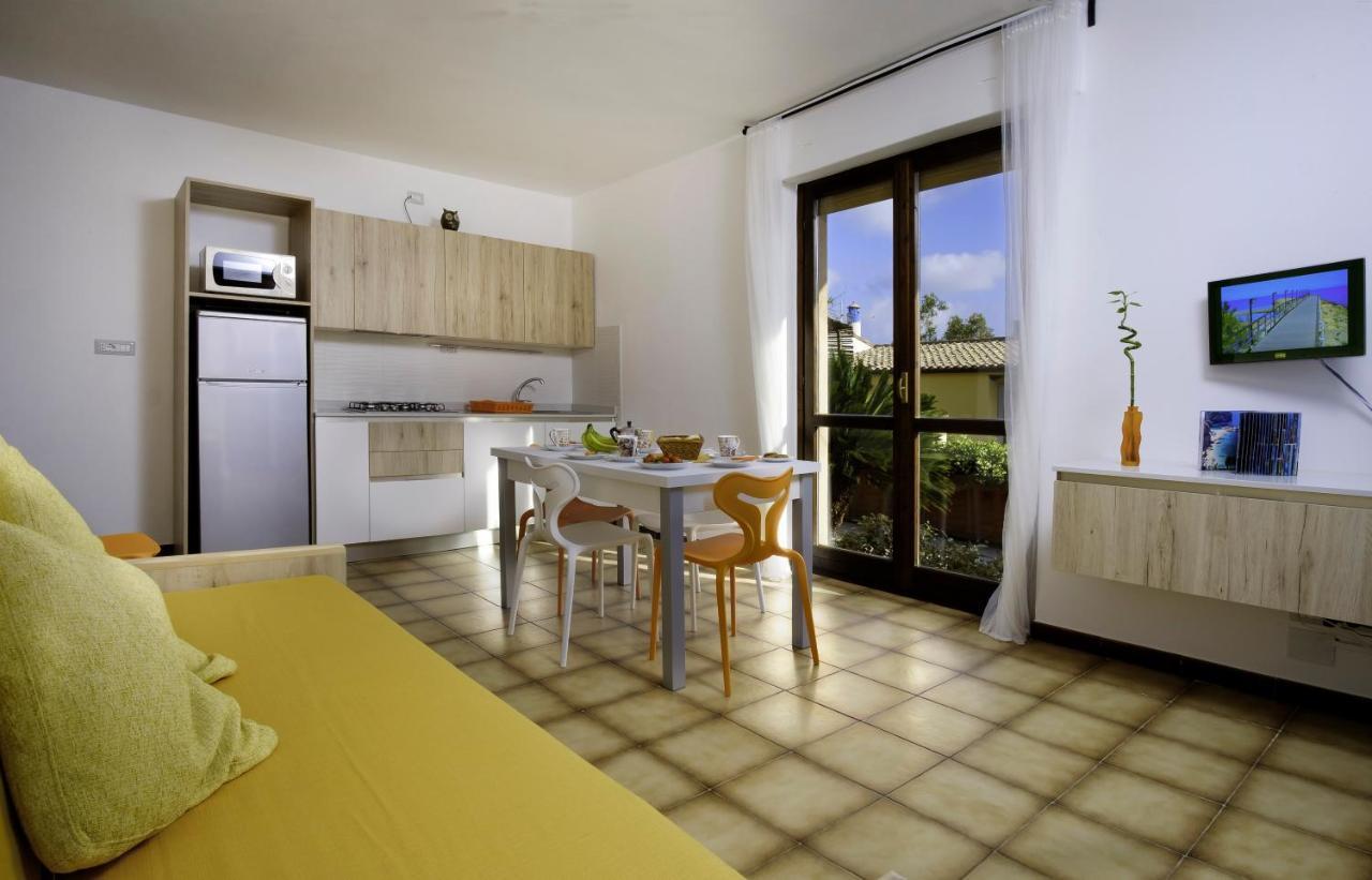 Residence Appartamenti Caffarena Àrbatax Exteriör bild