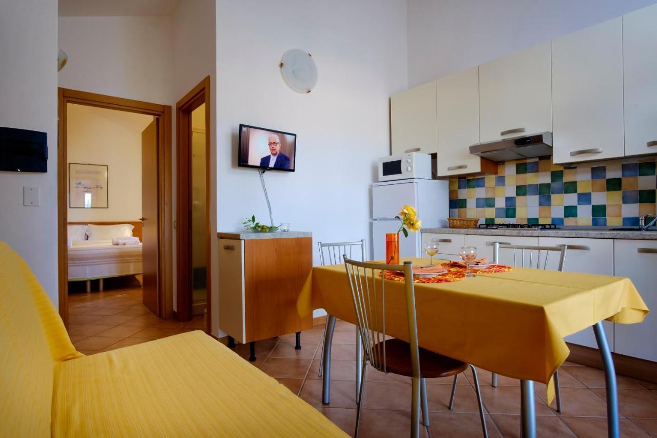 Residence Appartamenti Caffarena Àrbatax Exteriör bild